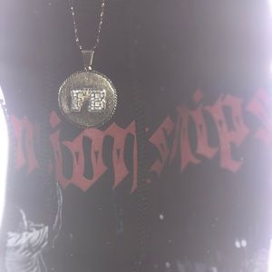 Meet your Posher, Top